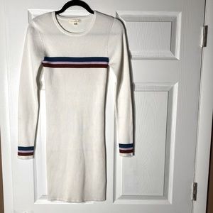Current Air White Sweater Dress Size: Small